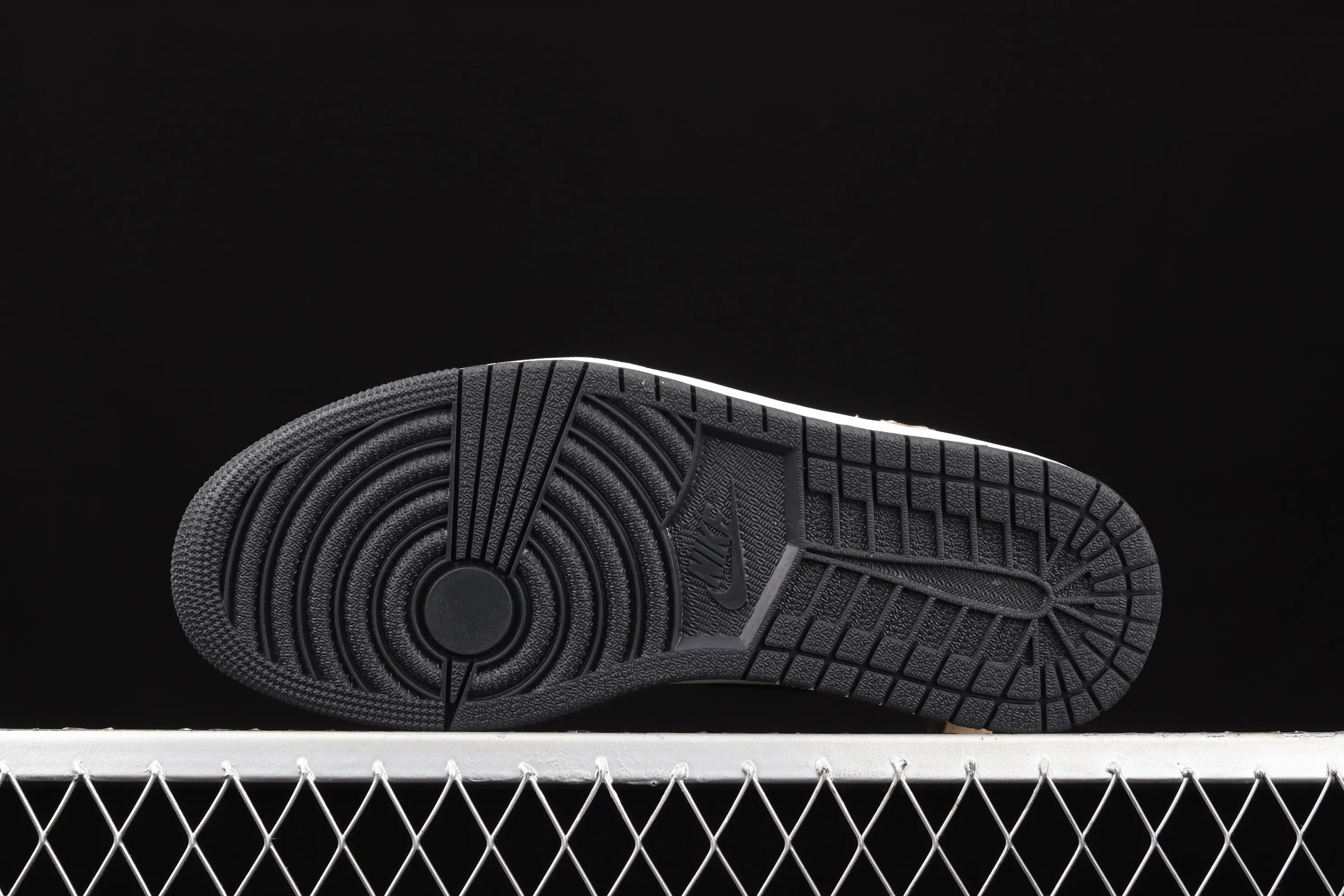 All categories Air Jordan Jordan series basketball shoes Air Jordan 1 High Air Jordan 1 High OG "Hand Crafted" AJ1 Joe 1 color stitching DH3097-001